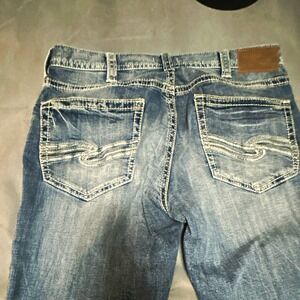 NWOT Silver Jeans Relaxed Fit  Jeans Mens Size 34 Medium Wash Denim 5-Pocket